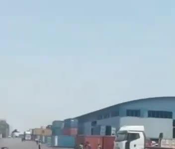 آتش‌سوزی یک دستگاه ریچ استاکر در بندر شهید رجایی مهار شد
