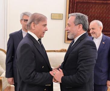 شهباز شریف: پاکستان اهمیت زیادی برای روابط ریشه‌دار با ایران قائل است