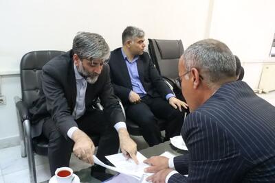 رئیس کل دادگستری استان آذربایجان غربی از مجتمع قضایی شهید دستغیب بازدید و به مشکلات مراجعان رسیدگی کرد