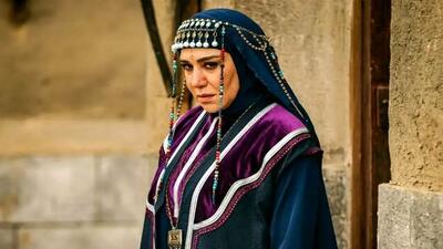 نسیم ادبی با ظاهری بهاری در یک مراسم
