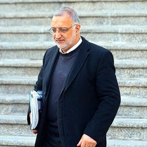 جدال بر سر زاکانی