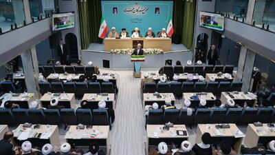 رئیس جمهور: اگر خواهان «بقای حکومت اسلامی» هستیم، باید »رضایت مردم» را جلب کنیم/ اصلاح جامعه با «دستور و اجبار» ممکن نیست/ اگر «صداقت، انصاف و درستی» در عمل ما هست، مردم الگوبرداری می کنند!  | خبرگزاری بین المللی شفقنا