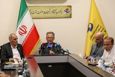 نشست خبری رئیس انجمن سازندگان تجهیزات نفت