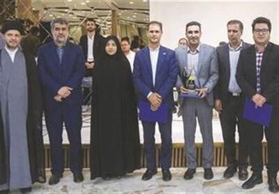 تندیس مدیر نمونه در تعالی ایمنی، بهداشت برای فولاد مبارکه - تسنیم