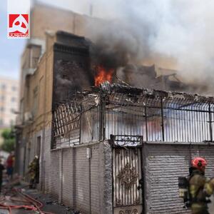 آتش‌سوزی در یک انبار در خیابان مولوی