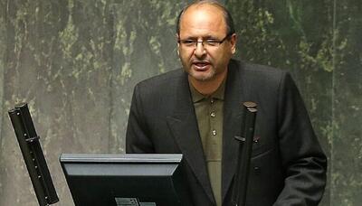 من از امضاکنندگان استیضاح وزیر راه بودم؛ اما اکنون معتقدم بهتر است با وزیر صحبت کنیم