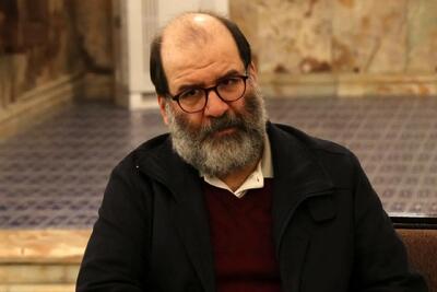 عرضه پنجاه و هفت عنوان کتابِ زندگی نامه مفاخر ایران در نمایشگاه کتاب