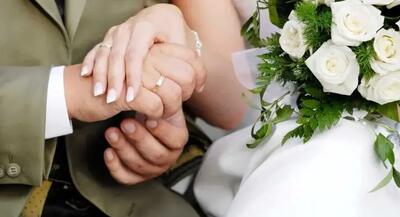 تصویری از غمگین ترین عروس/ ازدواج دختر 22 ساله  با داماد 92 ساله ثروتمند !