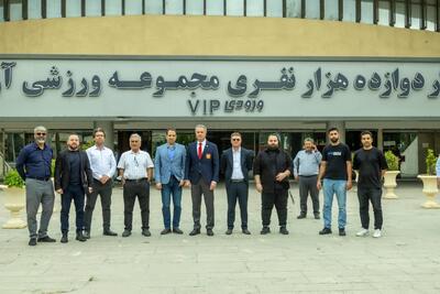 بازدید نایب رئیس فدراسیون اسکی و مشاور عالی رییس فدراسیون هاکی روی یخ روسیه از سالن 12 هزار نفری آزادی - پارس فوتبال