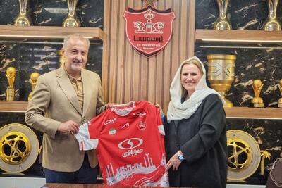 مونیکا اولدزکا نیلسن در ایران؛ وقتی پرسپولیس از زمین فوتبال به میدان انسان‌دوستی رفت! - پارس فوتبال