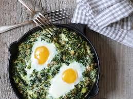 طرز تهیه نیمرو با اسفناج برای صبحانه