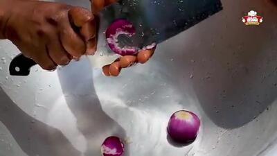 طرز تهیه غذای خیابانی غنا؛ خورشت ماهی تیلاپیا چگونه است؟ / فیلم