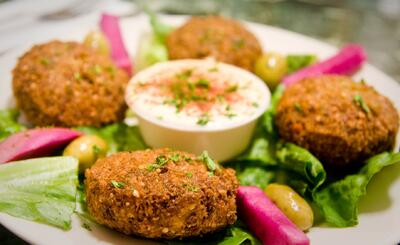 طرز تهیه ادویه فلافل مخصوص جنوبی و راز خوشمزه شدن فلافل