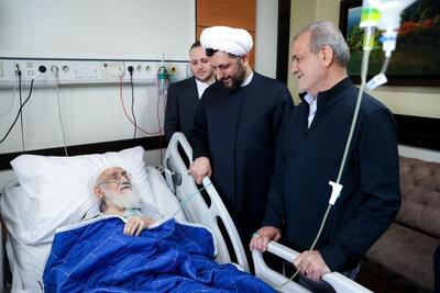 عیادت رئیس‌ جمهور از آیت‌الله نوری همدانی - شهروند آنلاین