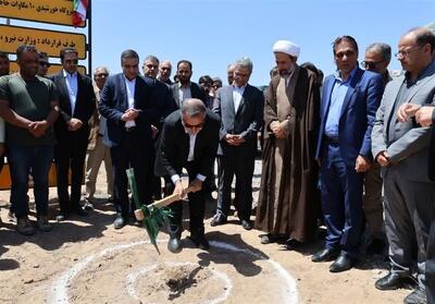 نخستین نیروگاه خورشیدی 10 مگاواتی شهرستان زیرکوه کلید خورد - تسنیم