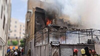 جزئیات حریق گسترده یک انبار در خیابان مولوی تهران