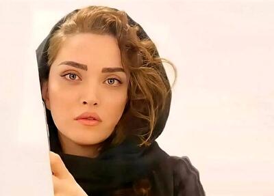 درخشش بهنوش طباطبایی با استایل‌های بهاری و مانتوهای رنگارنگ + عکس‌های خاص