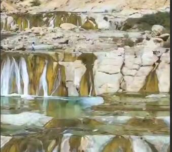 آبگرم نمکی و درمانی سیاهکُش در بندر خمیر