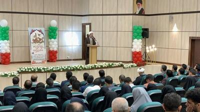 امام جمعه ایجرود: شهید مطهری الگوی کامل یک معلم انسان‌ساز است