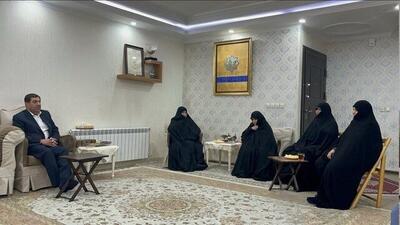 حضور مشاور و دستیار رهبری در منزل شهید رئیسی