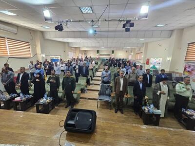 همایش تجلیل از معلمان نمونه شهرستان دیر با حضور خدام حرم امام رضا (ع)