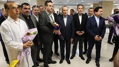 عیادت رئیس اتاق ایران و هیات همراه از مصدومان حادثه انفجار بندر شهید رجایی