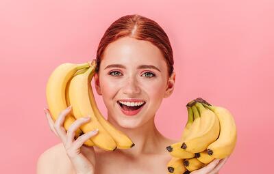 خواص پوست موز برای پوست ، چین چروک و رفع لک صورت ؛ معجزه این میوه رو لمس کنید