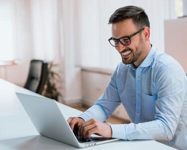 پیشرفت در کار اداری ؛ چگونه پیشرفت شغلی چشمگیر داشته باشیم ؟