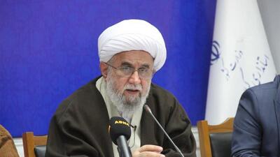 آیت‌الله رمضانی: در برابر تحریف دین مواضع جدی داشته باشیم