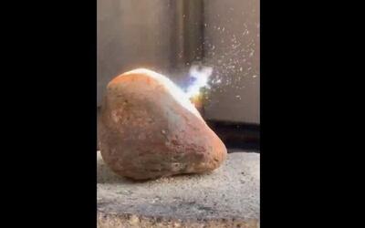 ذوب کردن سنگ با استفاده از انرژی خورشید