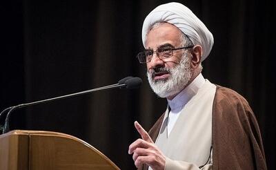 نماینده ولی‌فقیه در سپاه: دشمن به‌دنبال نابودی مقاومت از راه ذهن‌ها و دل‌هاست / مشکلات اقتصادی و معیشتی کشور ناشی از بی‌توجهی به شریعت و احکام الهی است