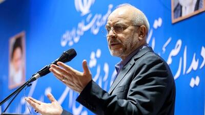 در استان همه باید به فهم و درک مشترک برسیم این فهم مشترک نباید خارج از برنامه کلان کشور باشد باید حتماً تحقق سیاست‌های مصوب ابلاغی و برنامه هفتم محور باشد