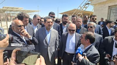 فیلم| بازدید وزیر صنعت، معدن و تجارت از شلمچه و کشتی‌سازی خرمشهر