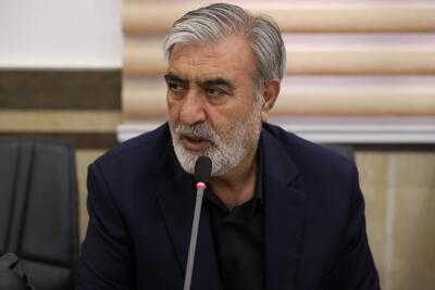 نمایندگان تشکلات کارگری و کارفرمایی مطالبه‌گر ایجاد فرصت برای اشتغالزایی باشند