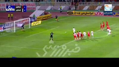 لحظه‌ای که قهرمان لیگ از قعرنشین جدول گل خورد