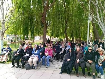 اجتماع شاد سالمندان در جشن‌های