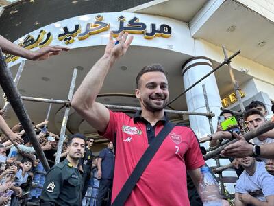 بازیکنان پرسپولیس برای برد مقابل خیبر خرم آباد روحیه گرفتند / عکس - پارس فوتبال