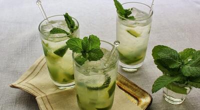 طرز تهیه شربت نعنا خانگی | یک نوشیدنی خنک و معطر برای روز‌های گرم تابستان