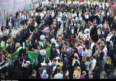 کاروان ‌رضوی در نهاوند/ جشن معنوی با اهتزاز پرچم امام رضا(ع) - تسنیم