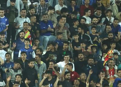 خشم سکوهای آبی فولاد آرنا!
