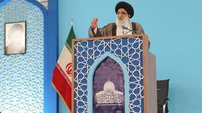 خطیب جمعه کرج : نام خلیج فارس ابدی است