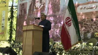 معاون استاندار: مدافعان ایران در برابر تجاوز بیگانگان به مردم معرفی شوند