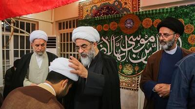 مراسم عمامه‌گذاری طلاب خارجی در قم برگزار شد