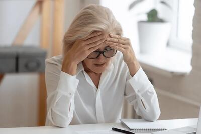 یائسگی میتواند باعث افسردگی شود؟