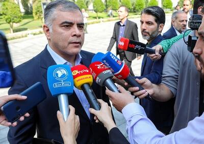 وزیر نفت: تنها در دی و بهمن ماه نزدیک به یک میلیارد لیتر بنزین وارد شد که ارزشی معادل ۶۰۰ میلیون دلار دارد / ما با نیروگاه‌هایی سروکار داریم که راندمان زیر ۳۰ درصد دارند، اما توانستیم زمستان را با کمترین چالش پشت سر بگذاریم