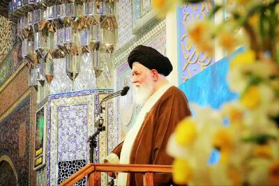 امام جمعه مشهد:جمهوری اسلامی ایران تبلور عملیاتی شدن ایده امام رضا(ع) است
