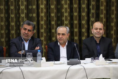برگزاری نشست هم‌اندیشی اعضای کمیسیون اجتماعی مجلس با روسای تشکل‌های کارگری و بازنشستگی آذربایجان‌شرقی