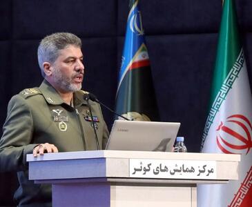 مقام ارشد ارتش: دشمن جرأت حمله نظامی ندارد/ دشمن تلاش می‌کند از طریق جنگ ترکیبی و مذاکرات، امتیاز بگیرد