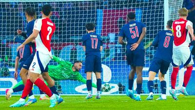 واکنش‌های تماشایی جانلوییجی دوناروما در شب برتری 2-1 پاری سن ژرمن مقابل آرسنال - پارس فوتبال