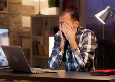 آیا نمایشگر ها به چشم شما آسیب می‌زنند؟